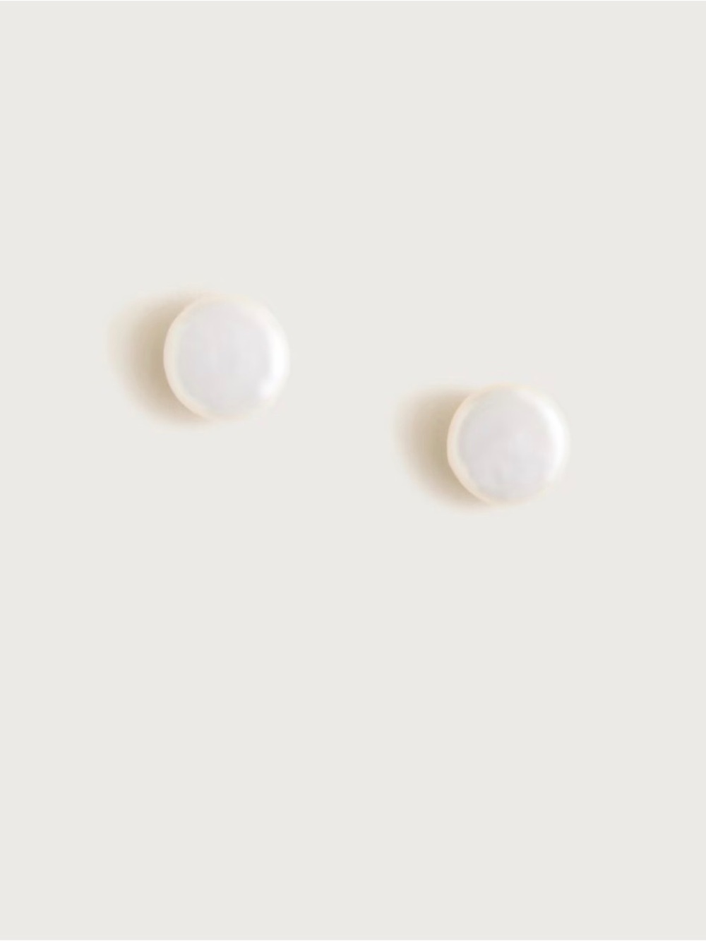 J.Cew. Women’s Freshwater pearl stud earrings.NWT.